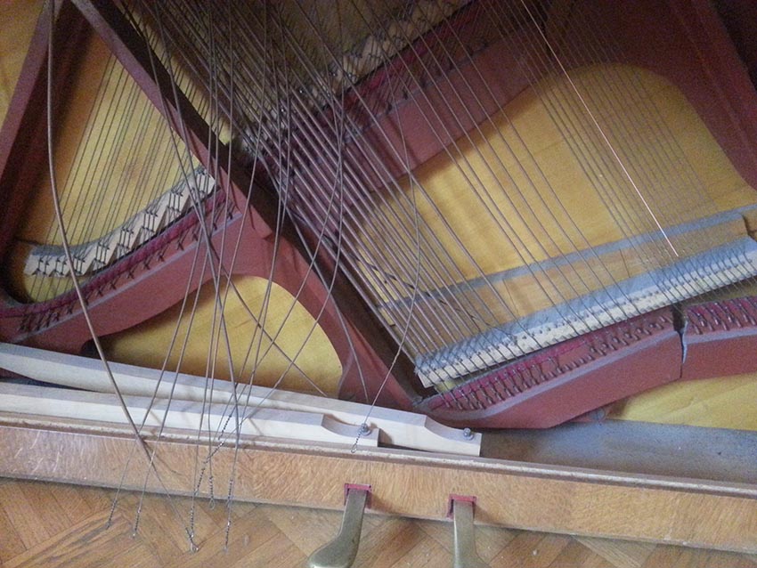 chevalet piano à queue